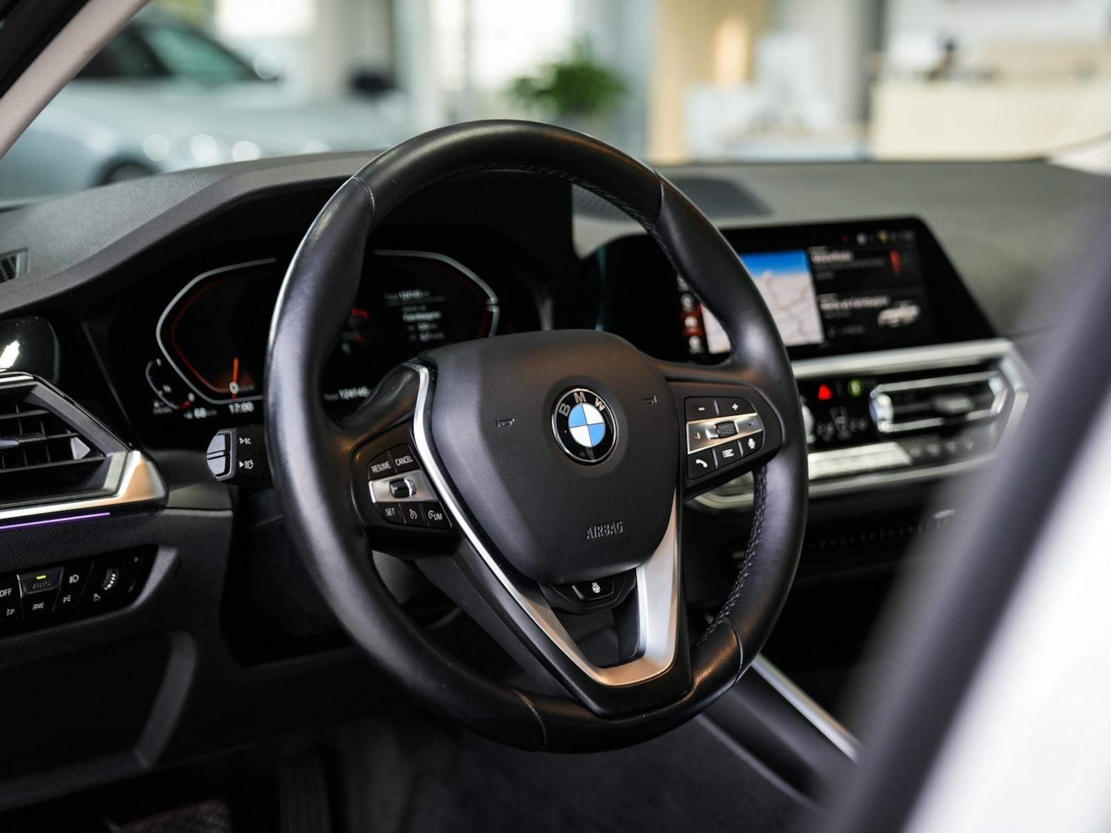 BMW 320d xDrive Touring Sport Line