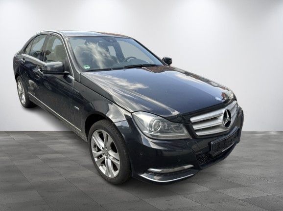 Mercedes-Benz C 250 CGI BlueEfficiency ILS/PTS/COMAND/LEDER