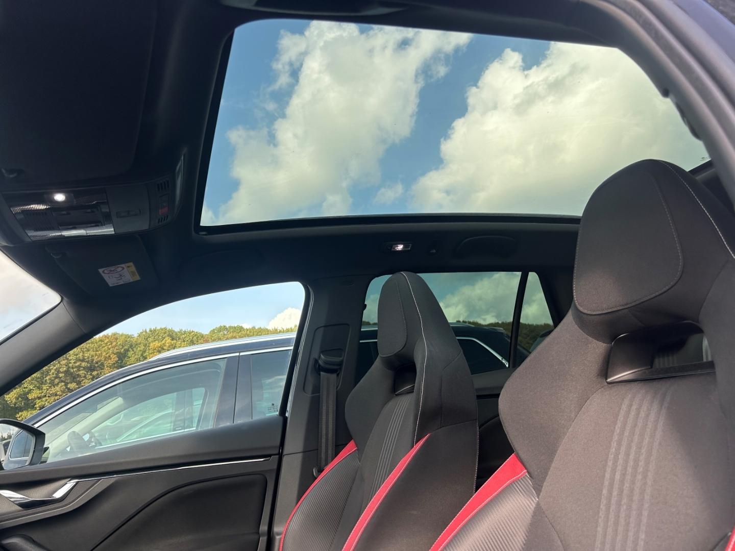 Skoda Kamiq Monte Carlo TSI DSG KEYLESS PANO NAVI RFK 