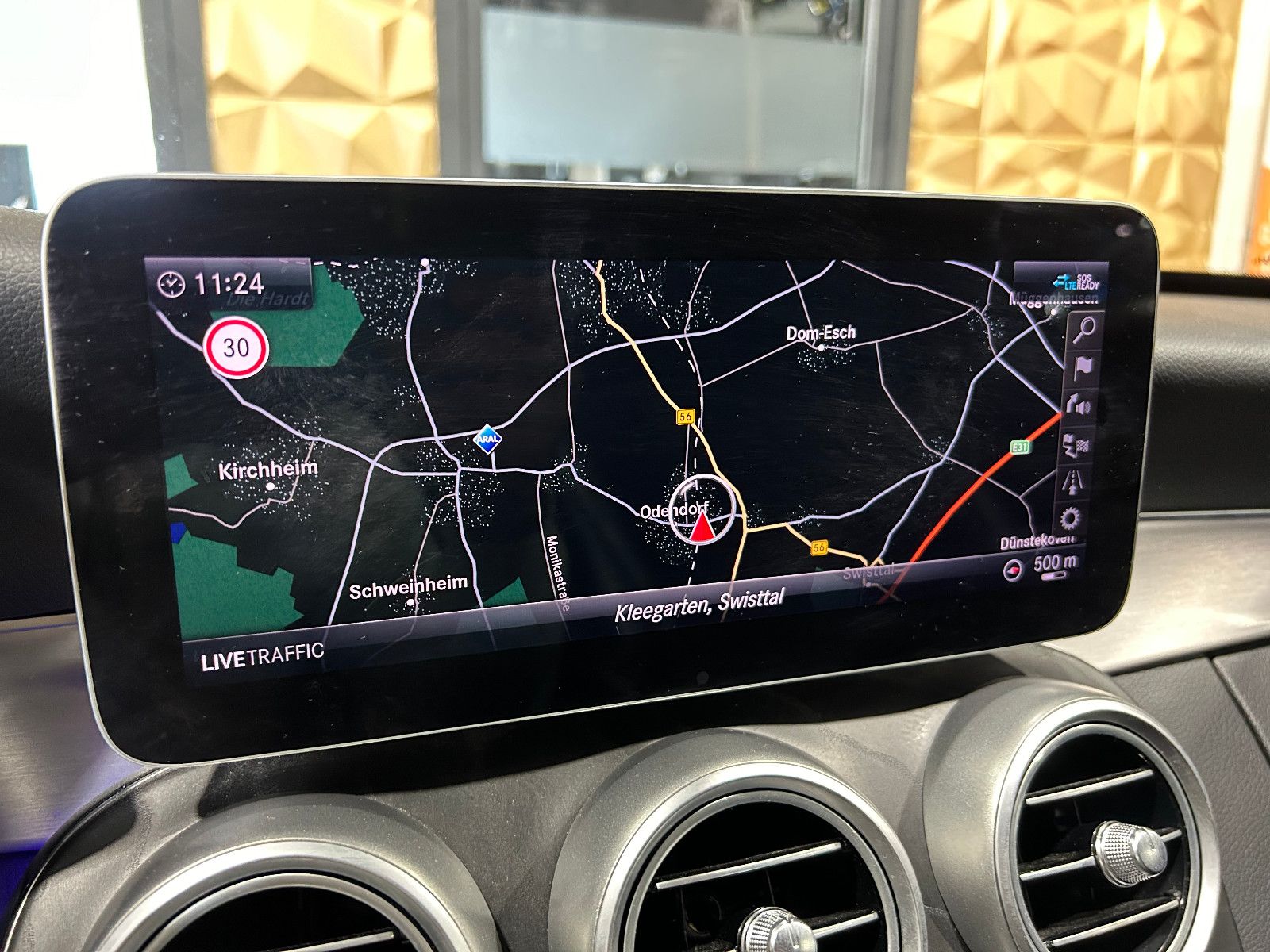 Fahrzeugabbildung Mercedes-Benz C 220 d/AMG-PAKET/PANO/ACC/360°/APPLE