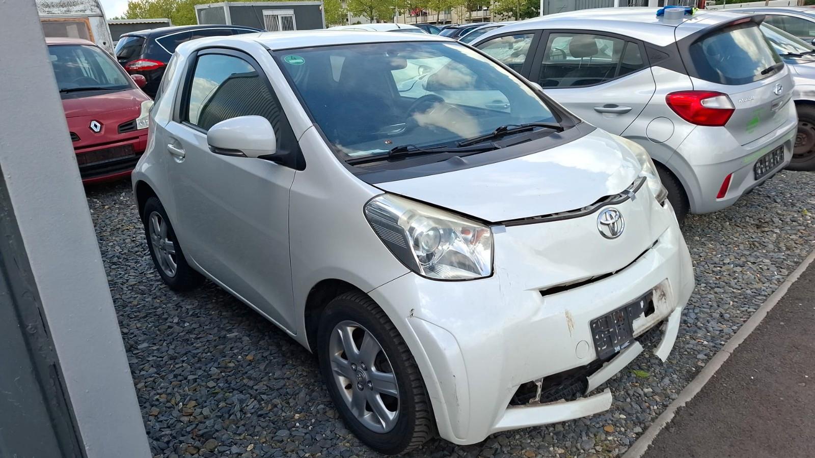 Toyota IQ + 1,0-l-VVT-i Multidrive