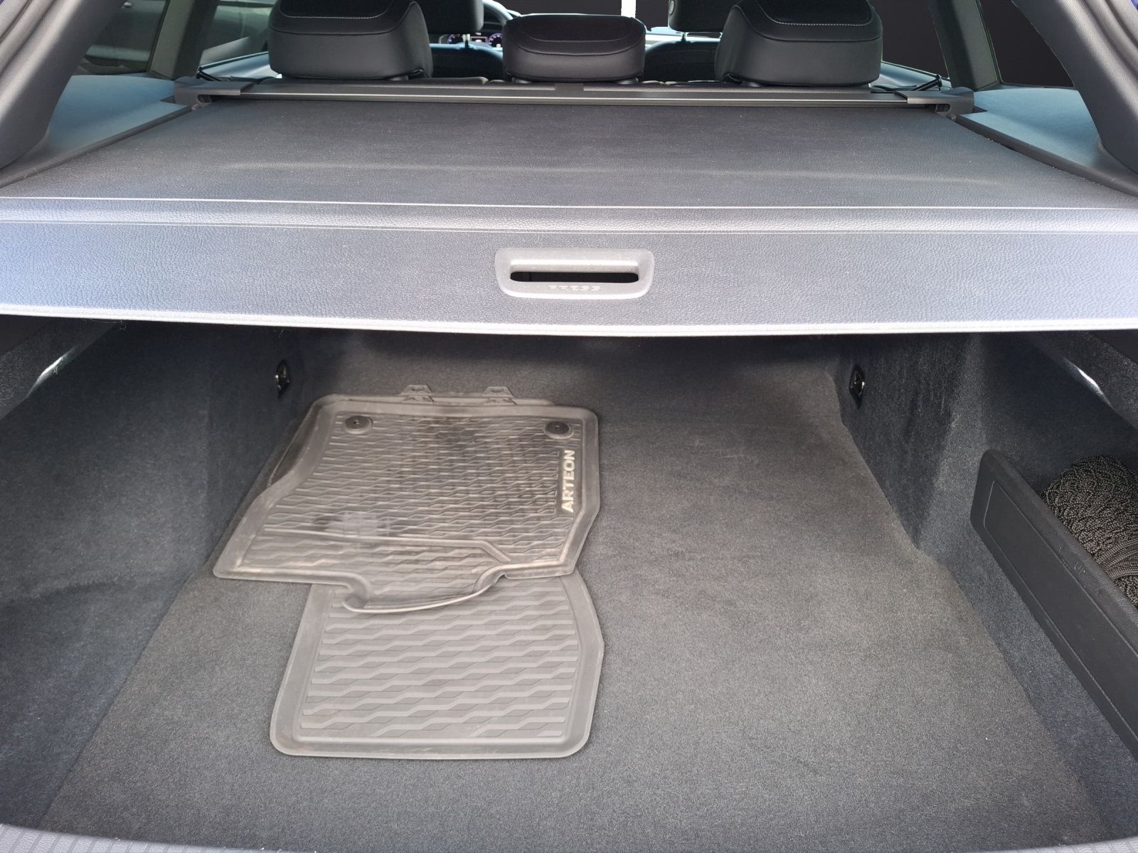 Fahrzeugabbildung Volkswagen Arteon SB TSI R-Line DSG LED Navi ACC PDC SH 20"