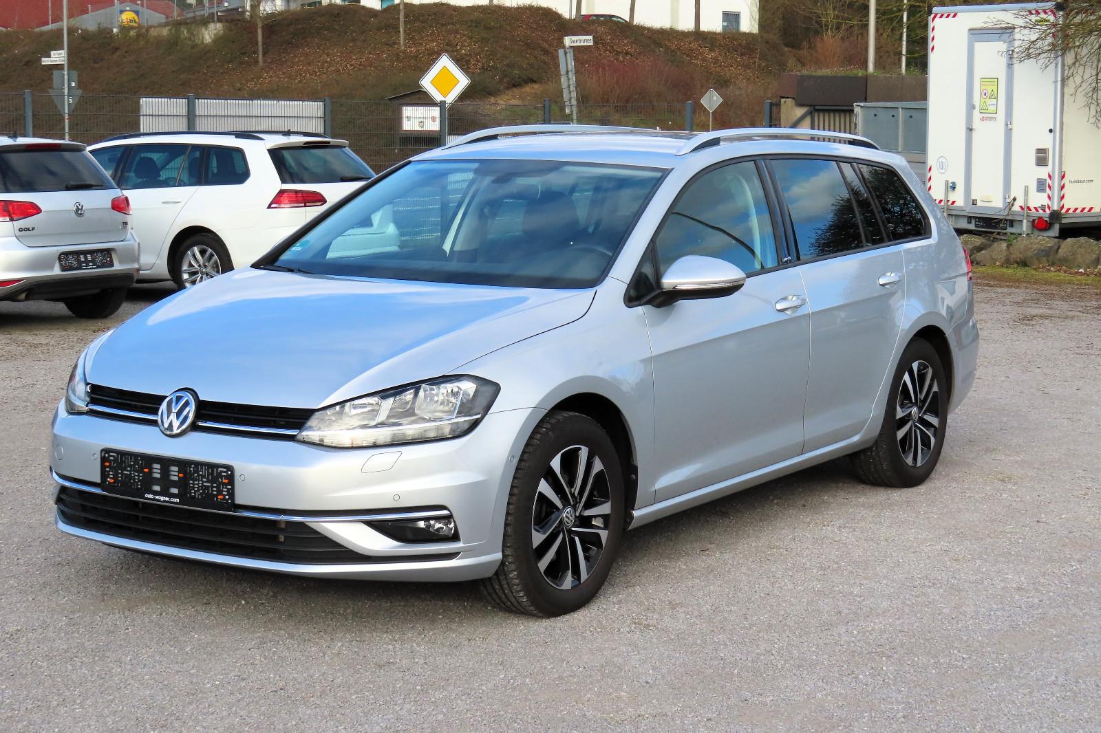 Volkswagen Golf VII 2,0TDi DSG Navi CarPlay ACC Kamera AHK