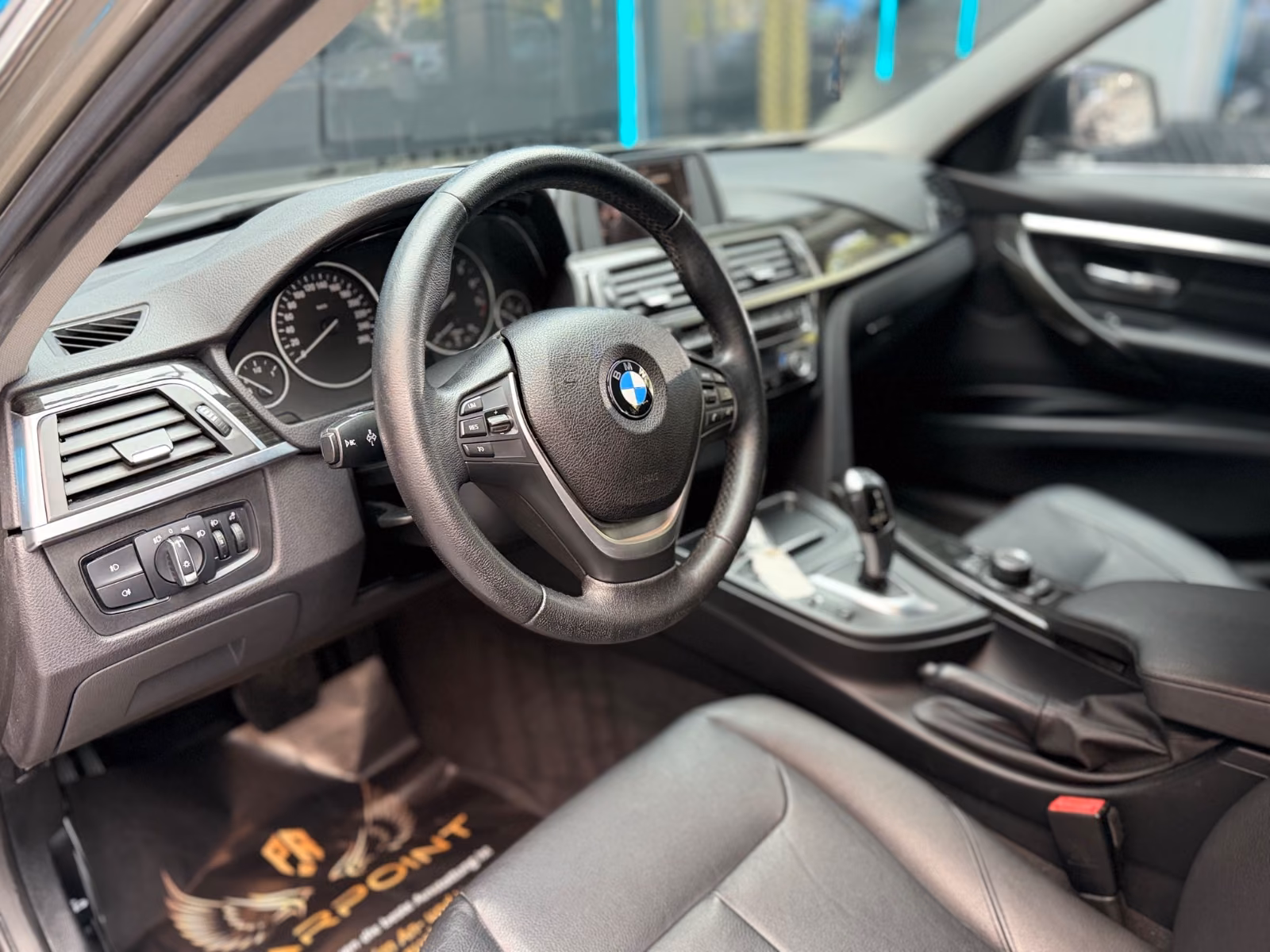 BMW 320 3 Touring 320 i xDrive Luxury Line/Volleder/