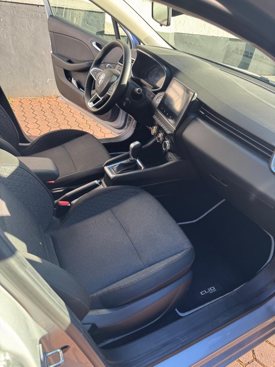 Renault Clio E-Tech Hybrid TÜV-Service Neu