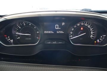 Peugeot 2008 Active Automatik Kamera Klimaautomatik