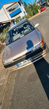 Mazda 323 oldtimer - Mazda 323 aus 1992