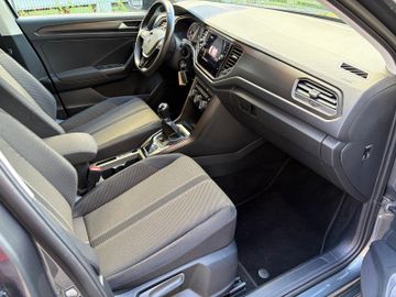 Volkswagen T-Roc - 8