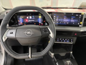 Fotografie 15 des Opel Frontera 1.2 DI Hybrid 48V eDCT GS Tech Paket