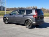 Dacia Jogger TCe110 Extreme+ 5-Sitzer 8-Fach Bereifung - Dacia Jogger von privat