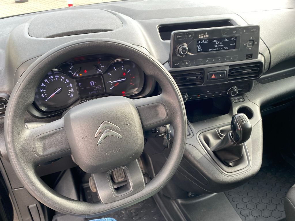 Fahrzeugabbildung Citroën Berlingo 1.5 Diesel 100 M S&S Club *AZV*Sitzh*PD