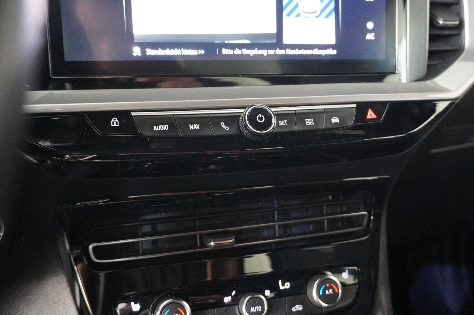 Fahrzeugabbildung Opel Mokka 1.2T ULTIMATE NAVI/LED/KAMERA/SPORT/SH/DAB