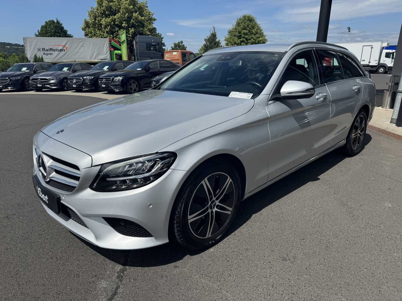 Fahrzeugabbildung Mercedes-Benz C 220d T Avantgarde+RKamera+LED+TotW+SpurH