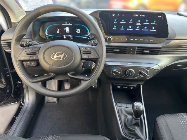 Fahrzeugabbildung Hyundai i20 FL (MY25) 1.2 Select Navi Kamera Einparkhilf