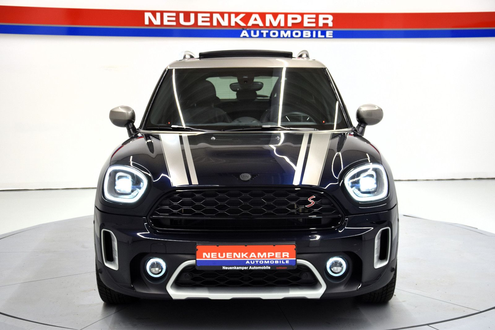 Fahrzeugabbildung MINI Countryman Cooper S Trim All4 Pano Leder HuD ACC