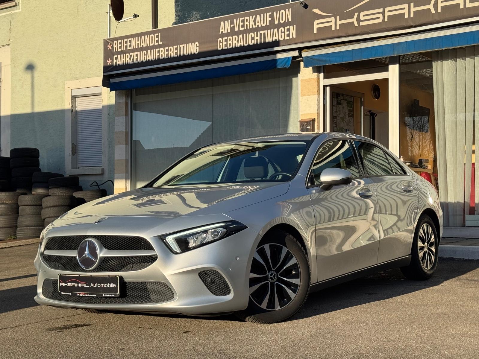 Mercedes-Benz A 180 A Limousine*Widescreen*LED*NAVI*RFK*PDC*