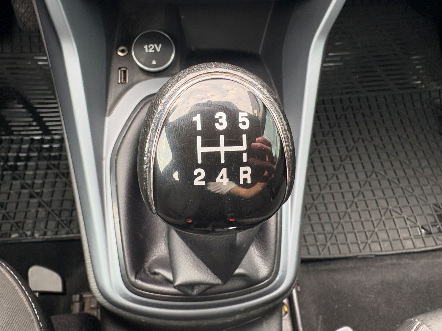 Fahrzeugabbildung Ford B-Max Trend BeheizbareWSS PDC KLIMA