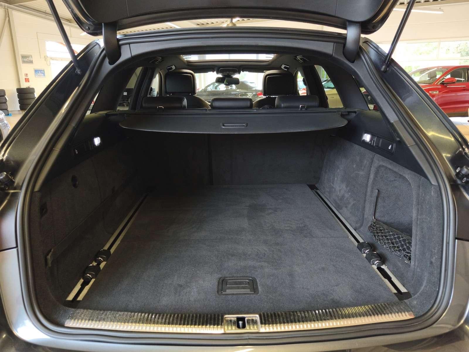 Fahrzeugabbildung Audi A6 3.0TDI S-Line/Black Ed./Matrix/Pano/BOSE/L...