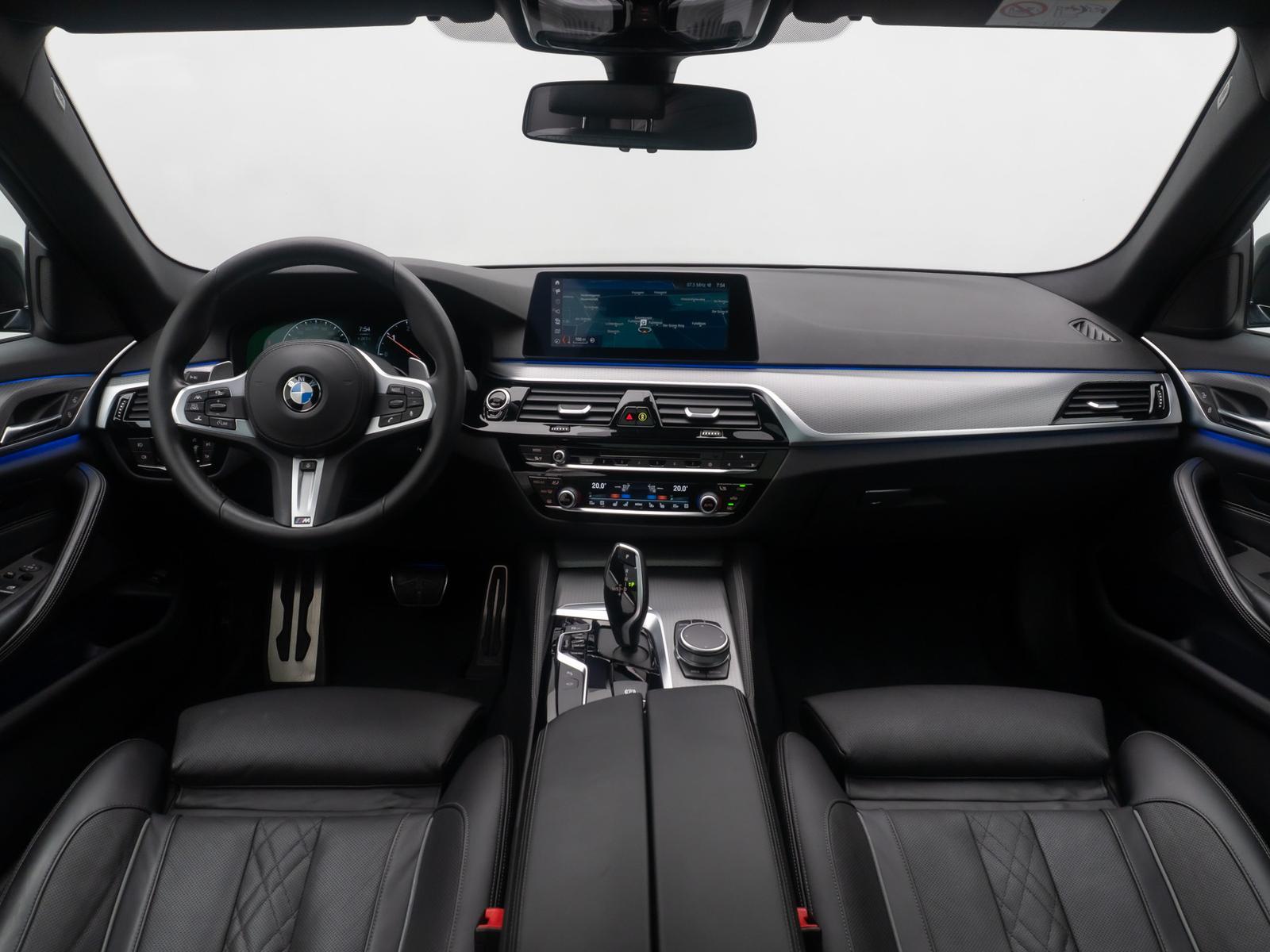 BMW 520d xD M Sport Individual 360°HUD HiFi Panorama