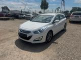 Hyundai i40 CW Style Aut. Klima 2.0 Liter PDC Kamera - Hyundai i40 mit Benzin-Antrieb: Automatik