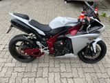 Yamaha YZF -R1 - YAMAHA 2010 YZF R1