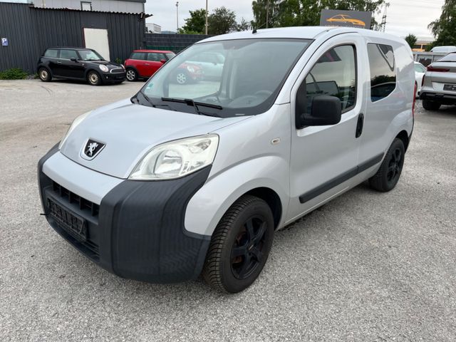 Peugeot Bipper Basis. Automatik/Klima.  Motor läuft unru