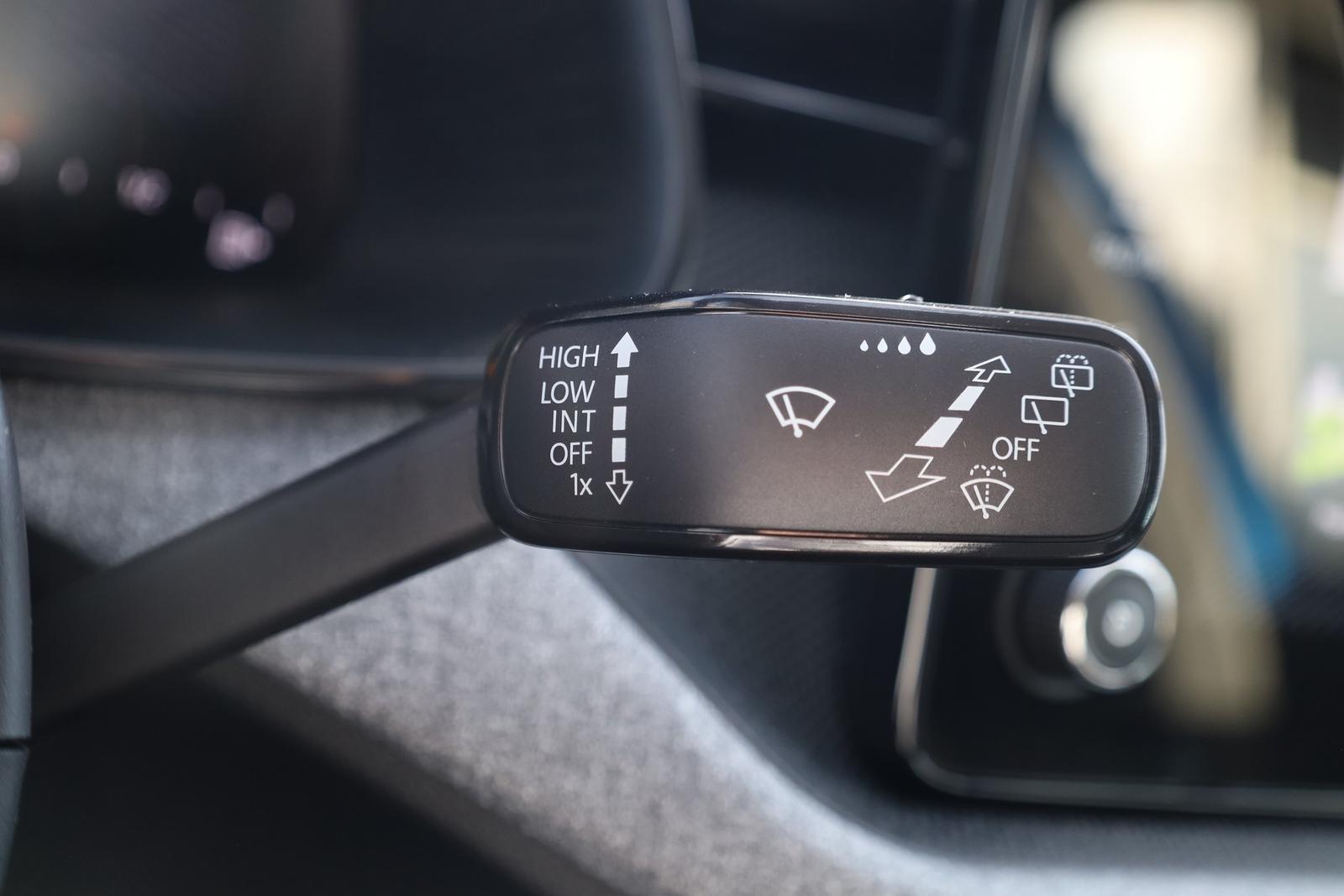 Skoda Kamiq 1.0 TSI DSG LED Kamera AHK Sitzheizung