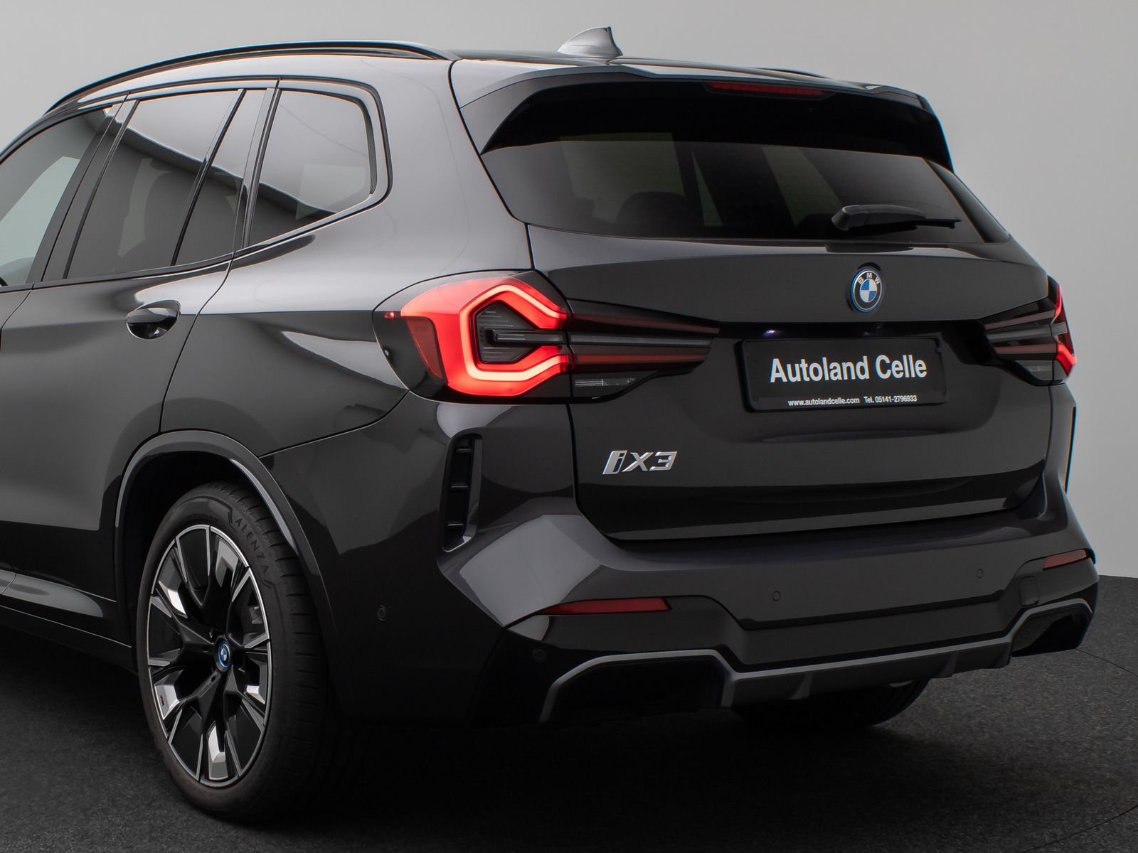 Fahrzeugabbildung BMW iX3 Impressive M Sport Panorama 360°HUD DAB H/K