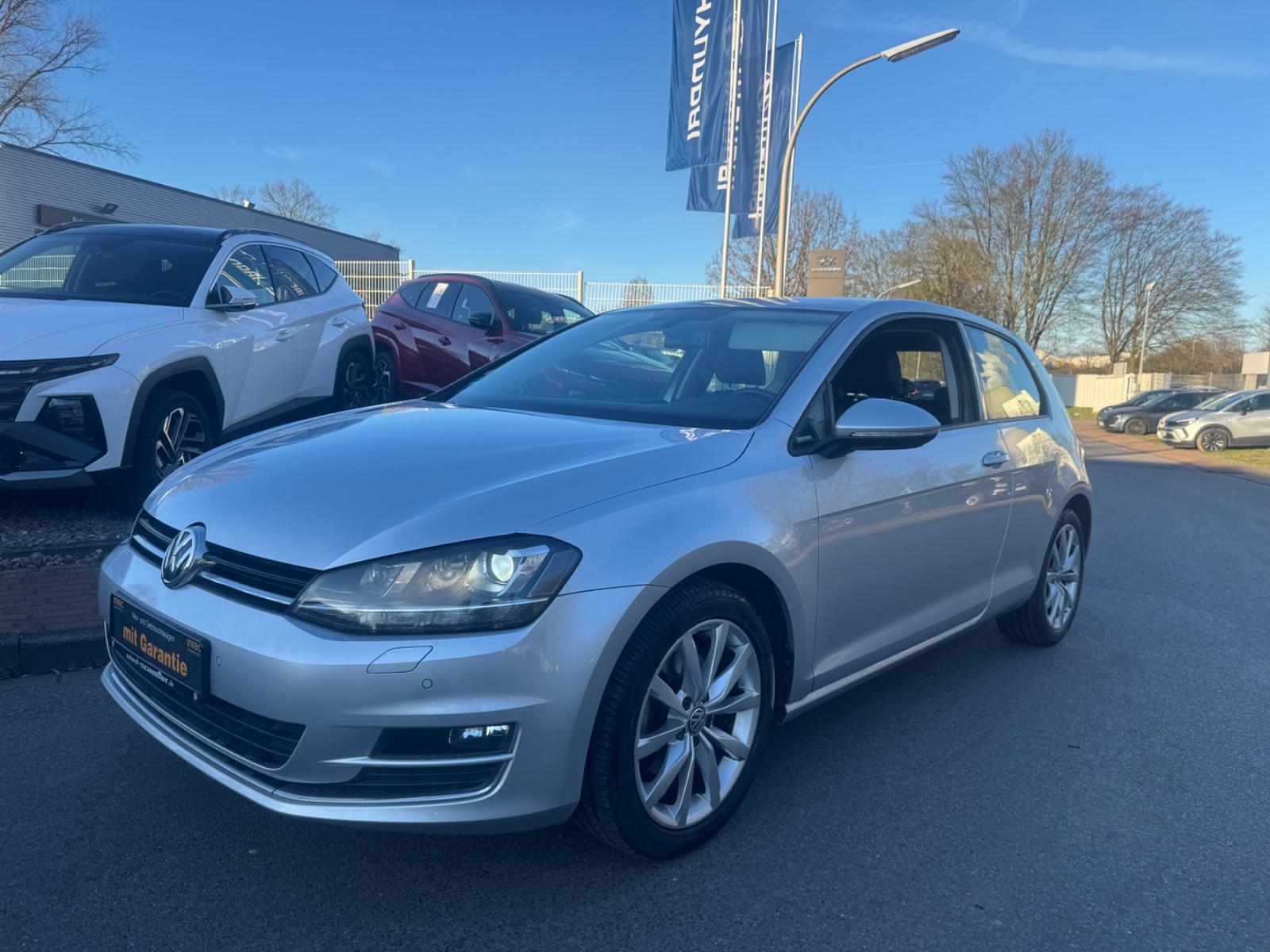 Volkswagen 90KW/HIGH/1.HD/KLIMAAUT/NAVI/T.LEDER/MASSAGE/17"