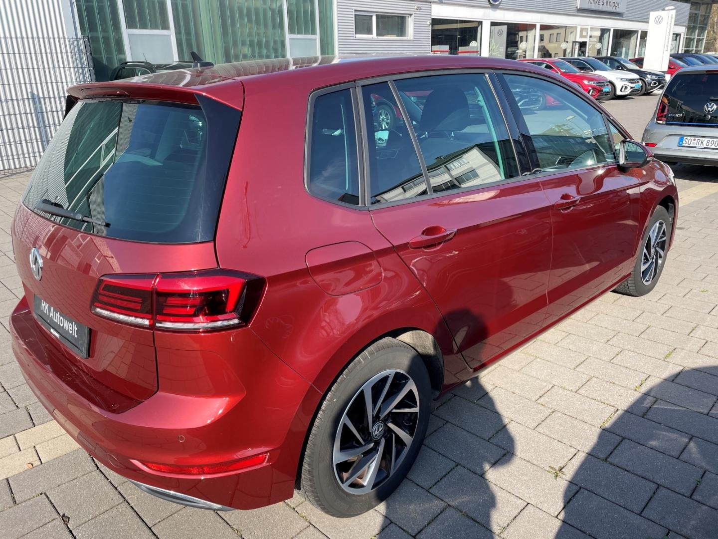 Volkswagen Golf Sportsvan VII Join AHK-klappbar Navi Sounds