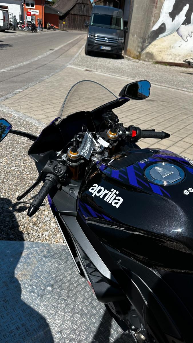Aprilia RSV4 1100 Factory E5+ 2026