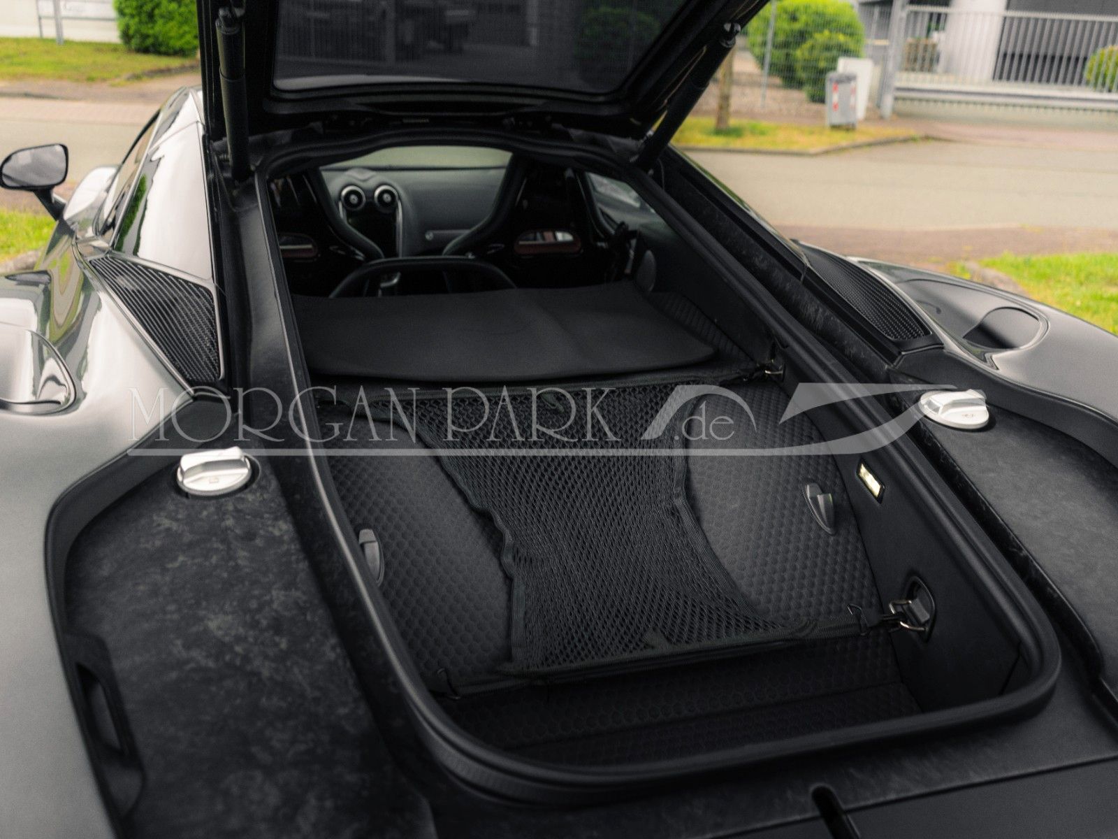 Fahrzeugabbildung McLaren GT *Storm Grey Metallic* + MwSt. + Sportauspuff