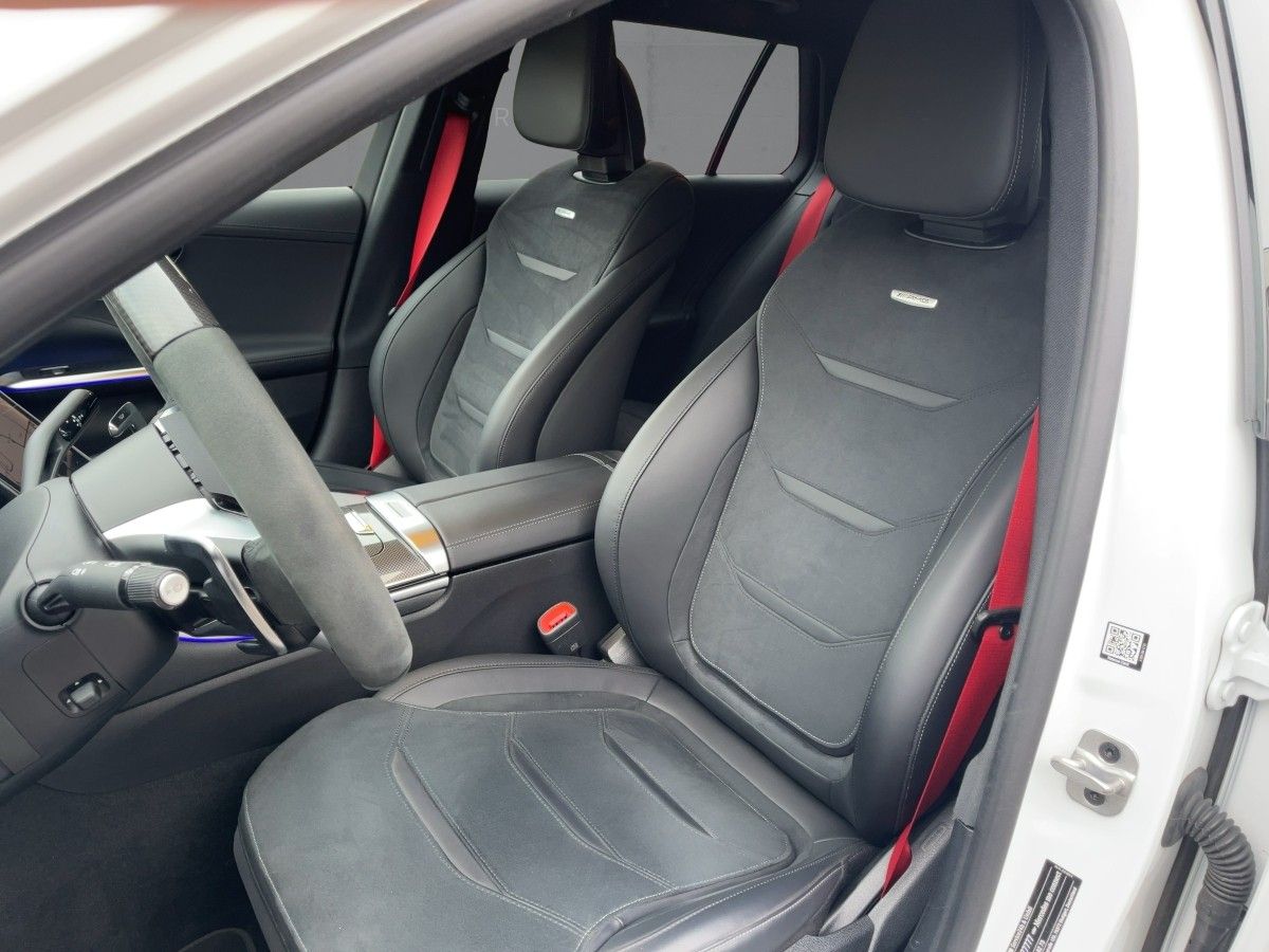Fahrzeugabbildung Mercedes-Benz C 63 S E-Performance T-Modell AMG/Night-II/Pano