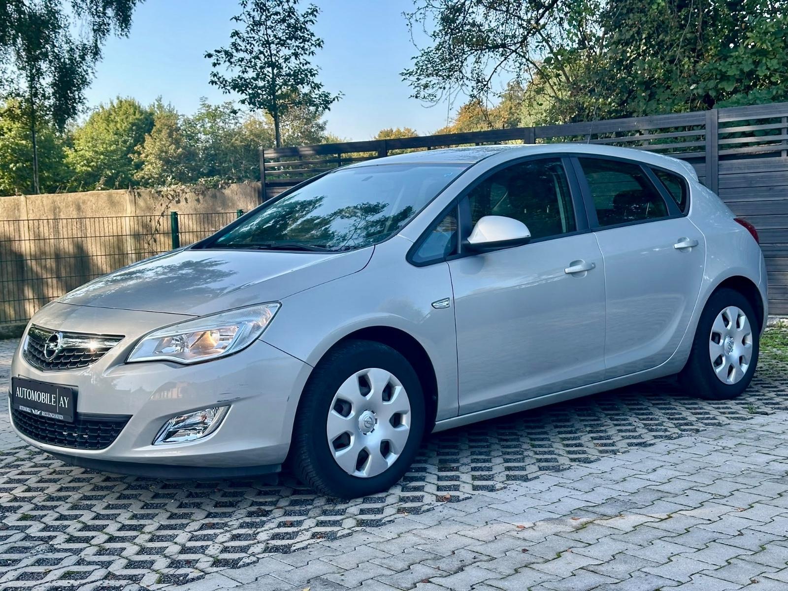Opel Astra J Lim. 5-trg. Edition*AUTOMATIK*SHZ*PDC*