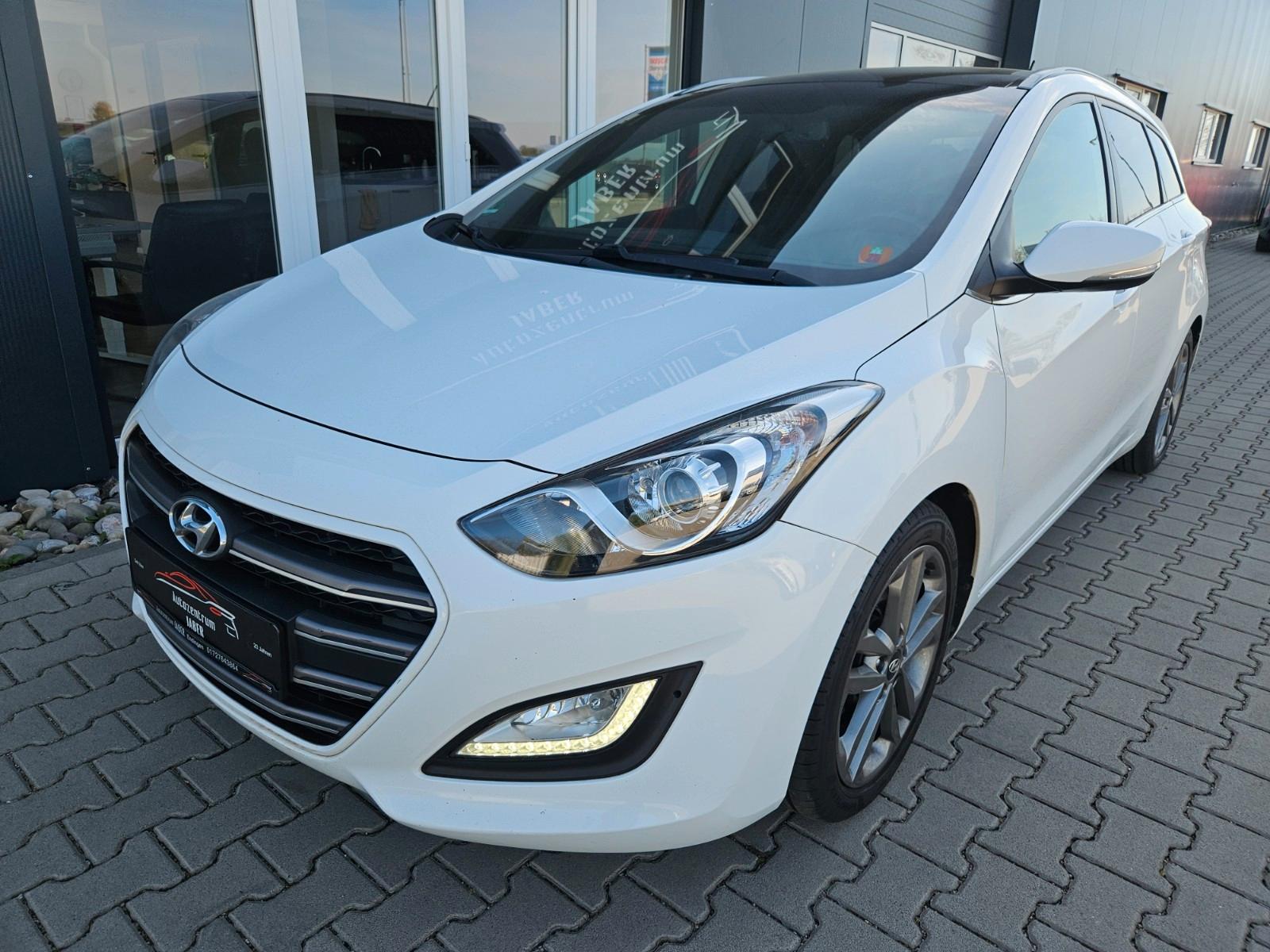 Hyundai i30 cw blue Passion, Pano, Kamera, 8fach bereift