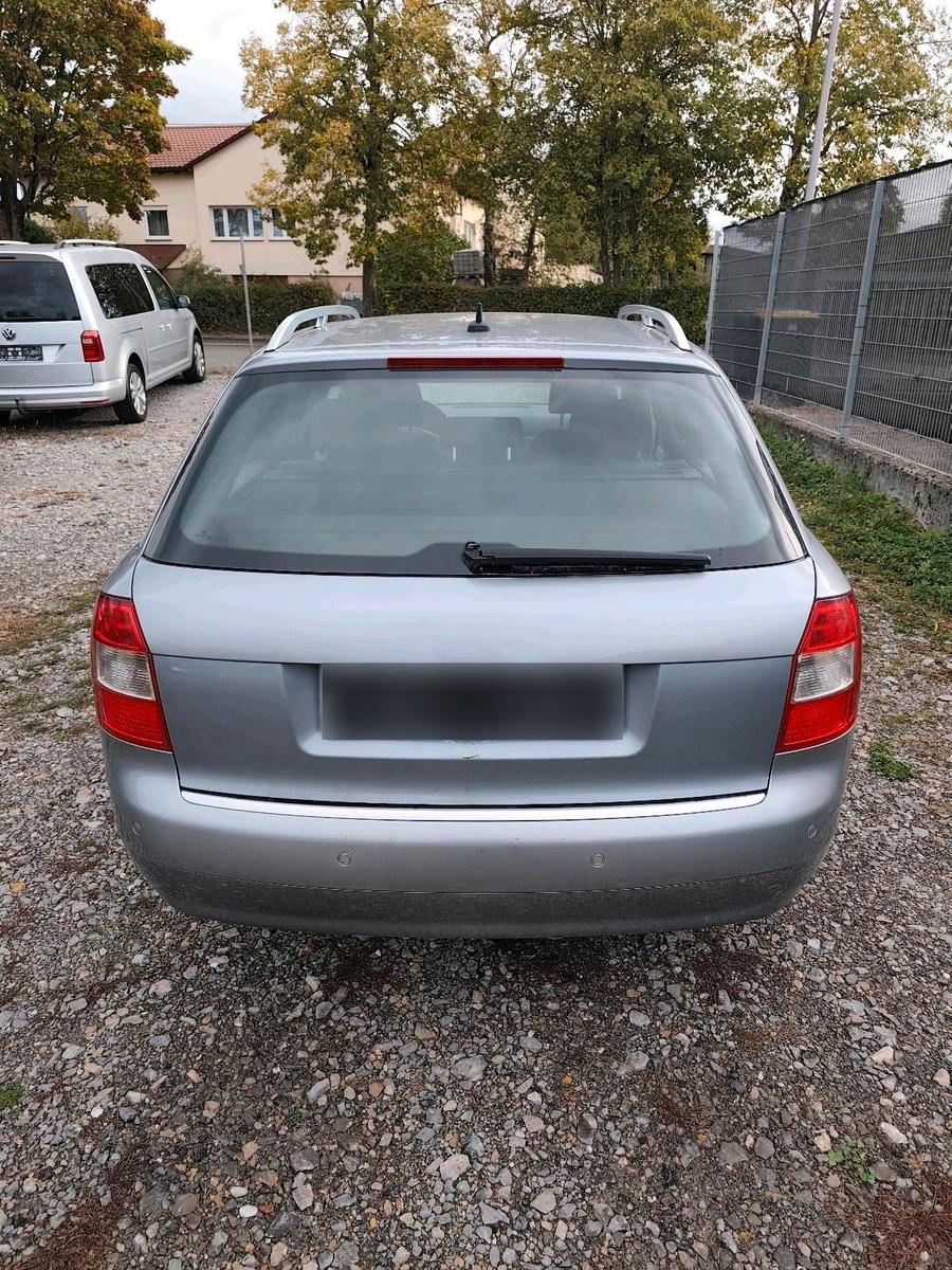 Audi A4 2004 — photo 6