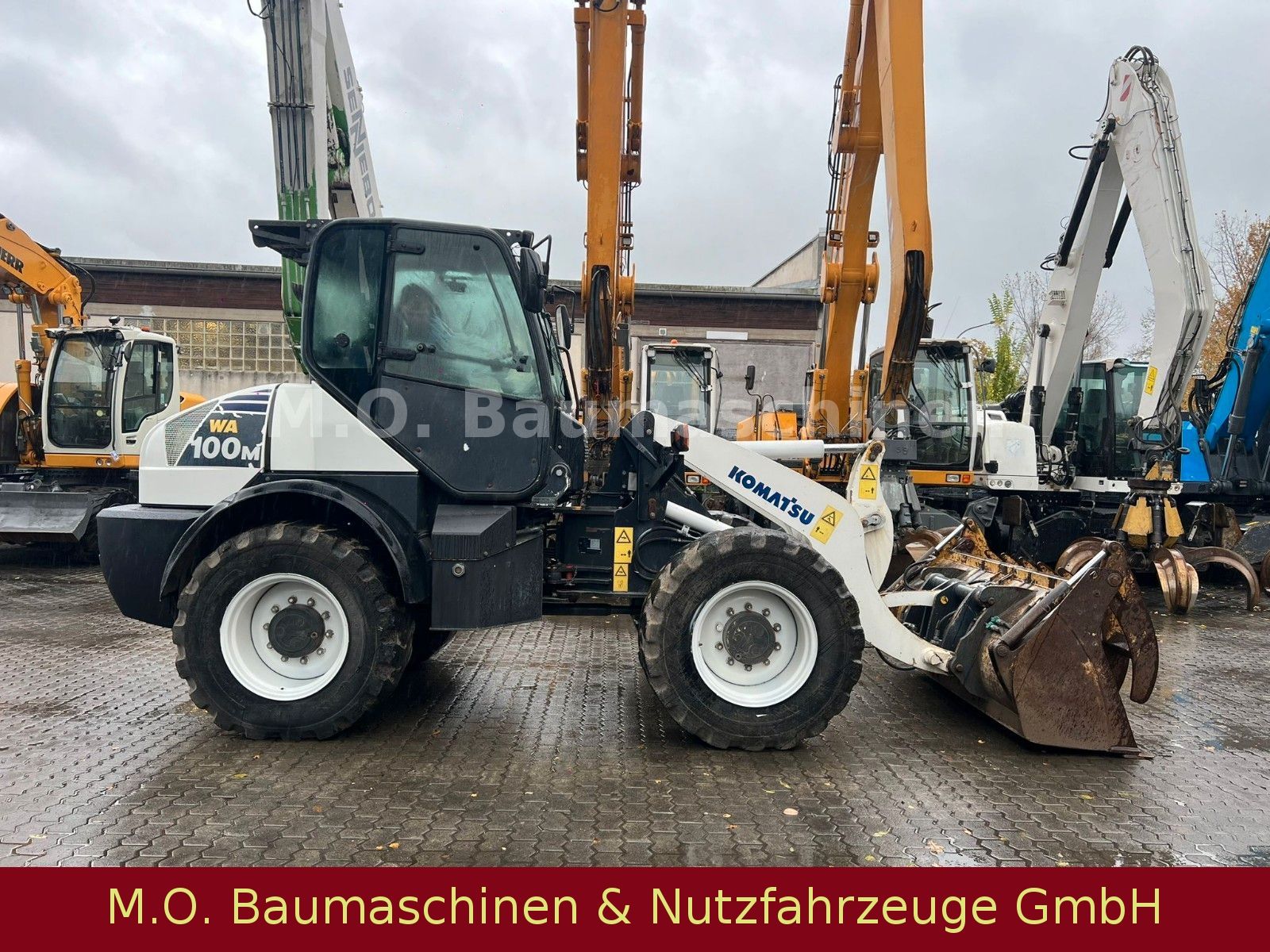 Fahrzeugabbildung Komatsu WA 100 M-5/ Greiferschaufel /