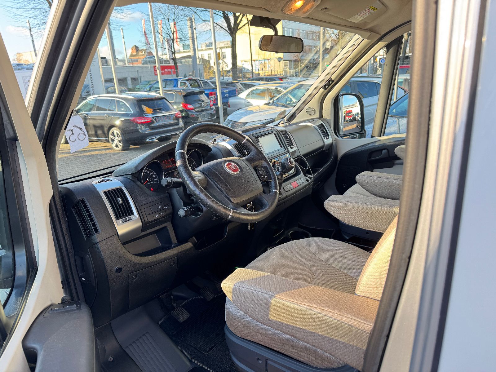 Fahrzeugabbildung HYMER / ERIBA / HYMERCAR EXSIS T 688 FIAT ALKO 2X TV SAT SOLAR AHK PANO