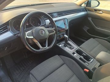 Volkswagen Passat - 4