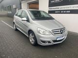 Mercedes-Benz B 200 Automatik !! 1 Jahr Garantie - Mercedes-Benz B 200 Gebrauchtwagen in Frankfurt