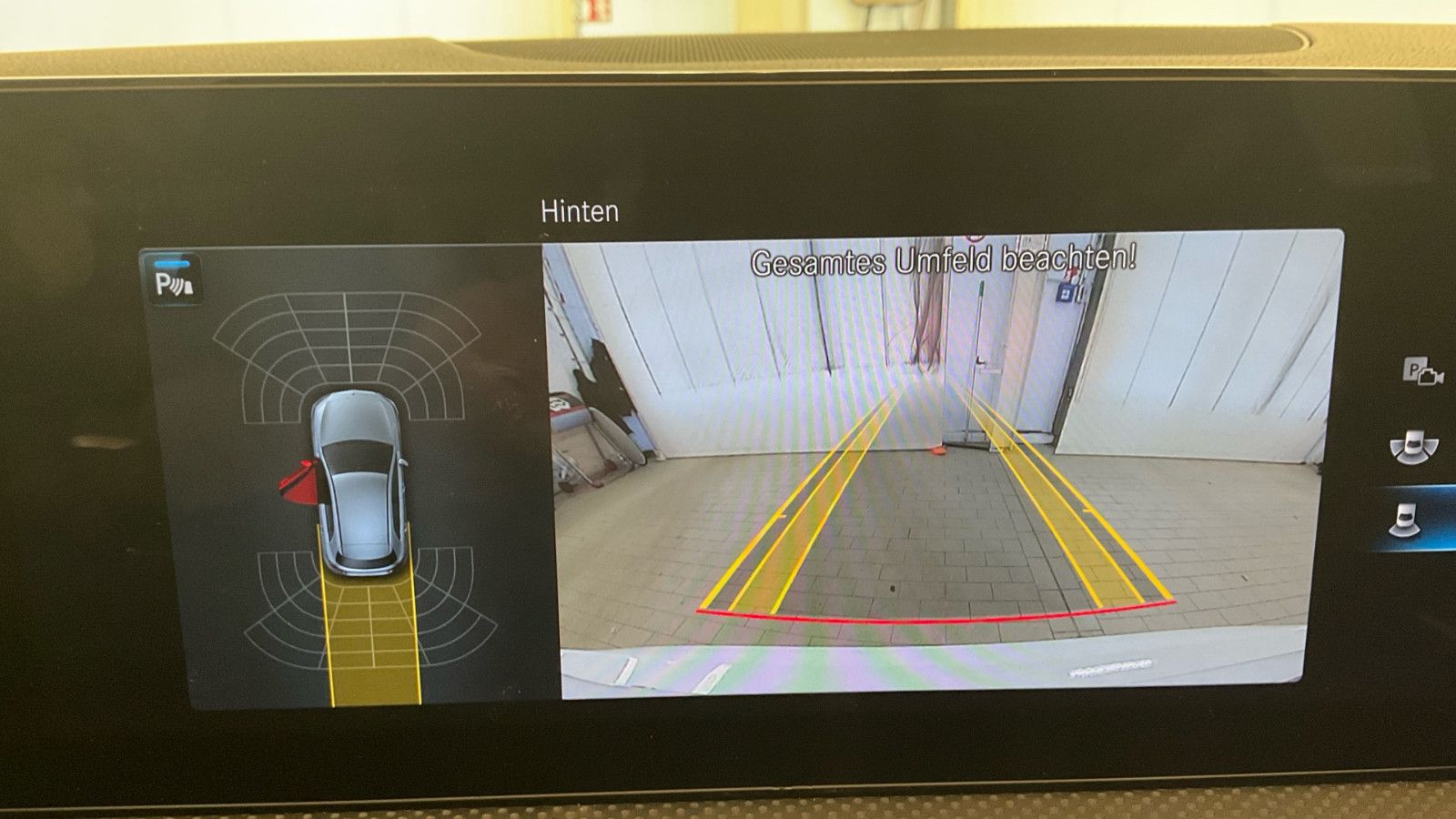 Fahrzeugabbildung Mercedes-Benz A 200 AMG-Line Pano Night Tempomat Kamera Ambi.