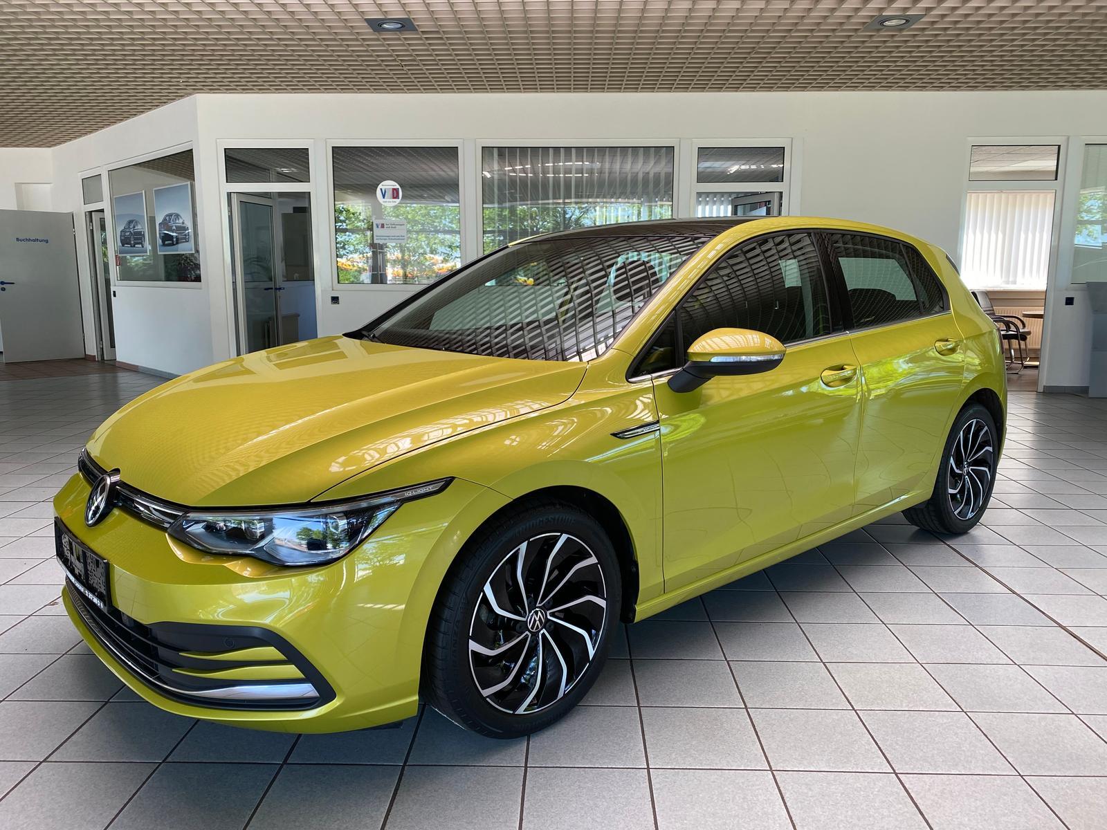 Volkswagen Golf Style 1.5TSI*NAVI*Matrix*Pano*SHZ*DCC*