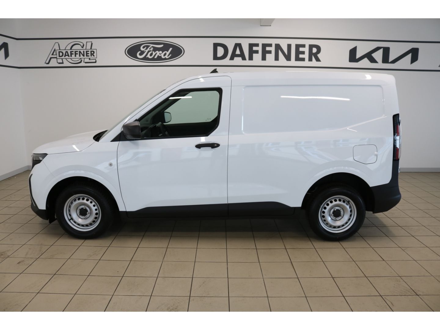 Fahrzeugabbildung Ford Transit Courier Basis  Klima DAB PDC Tempomat