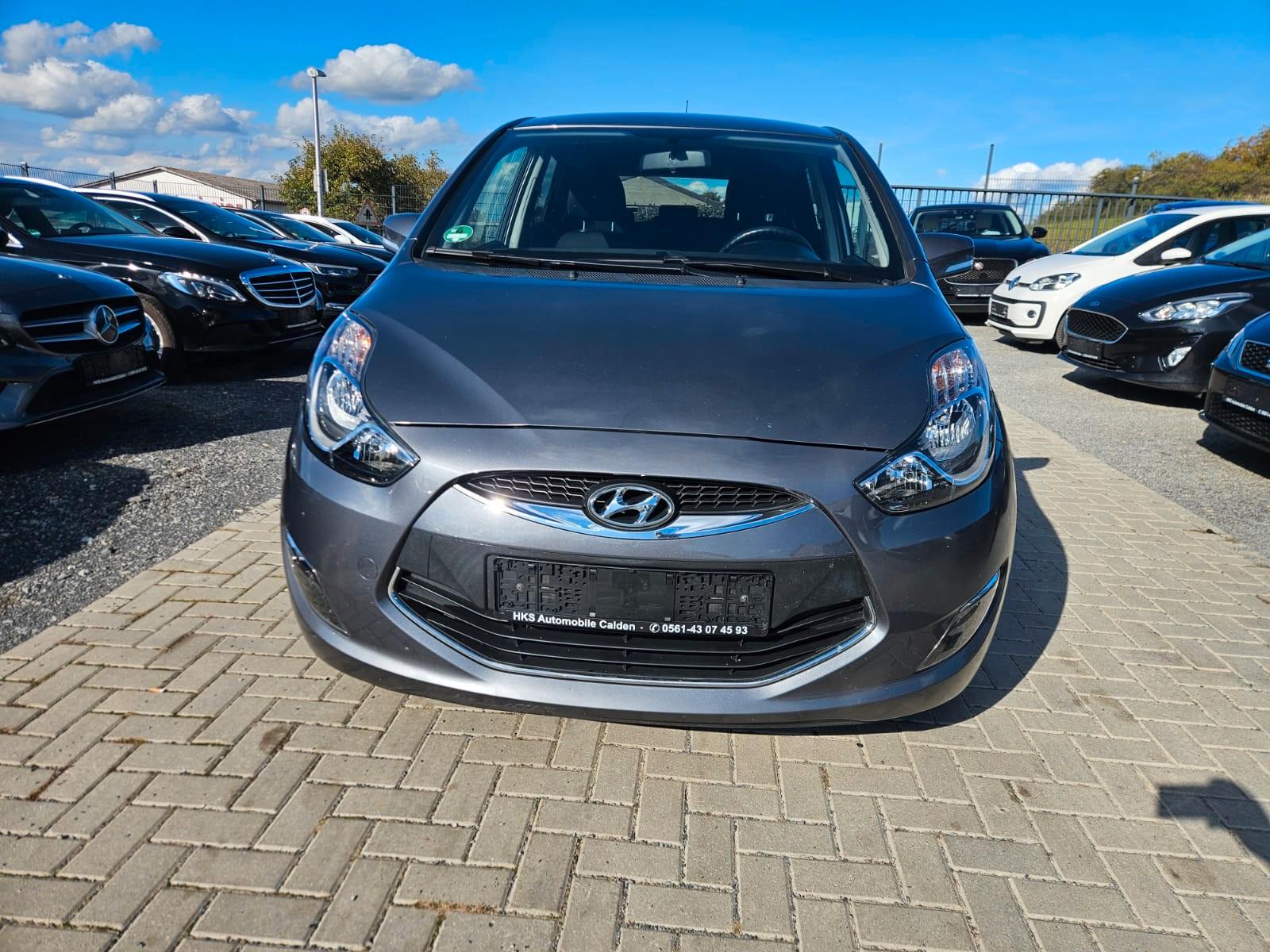 Hyundai ix20 2011 — вигляд ззаду