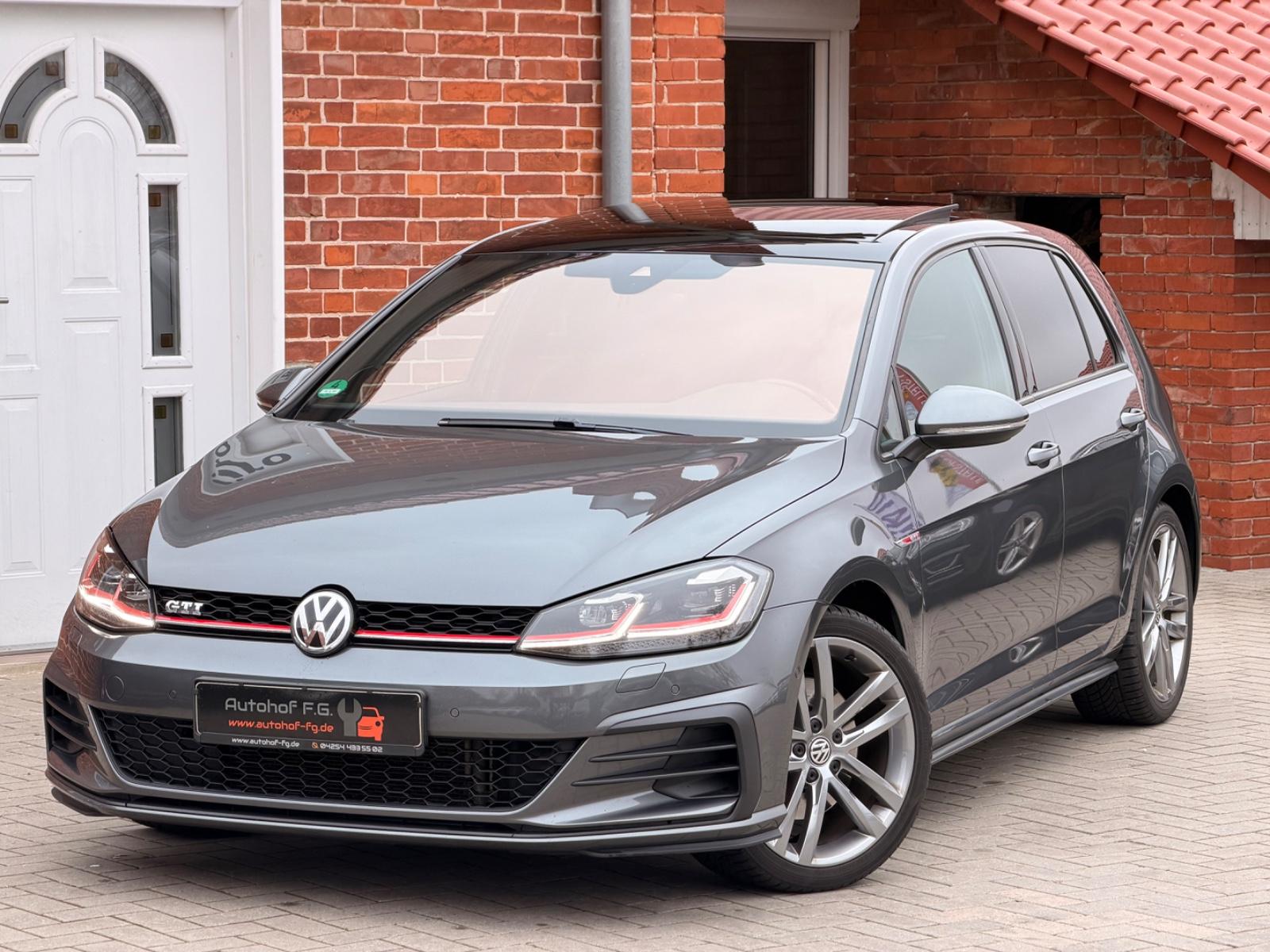 Volkswagen Golf VII Lim. GTI BMT*PANO/AHK/SHZ/ACC/KAMERA/AC