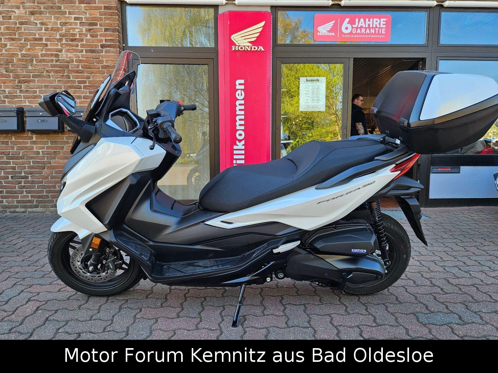 Honda Forza 350 mit Smart Top Case 2026