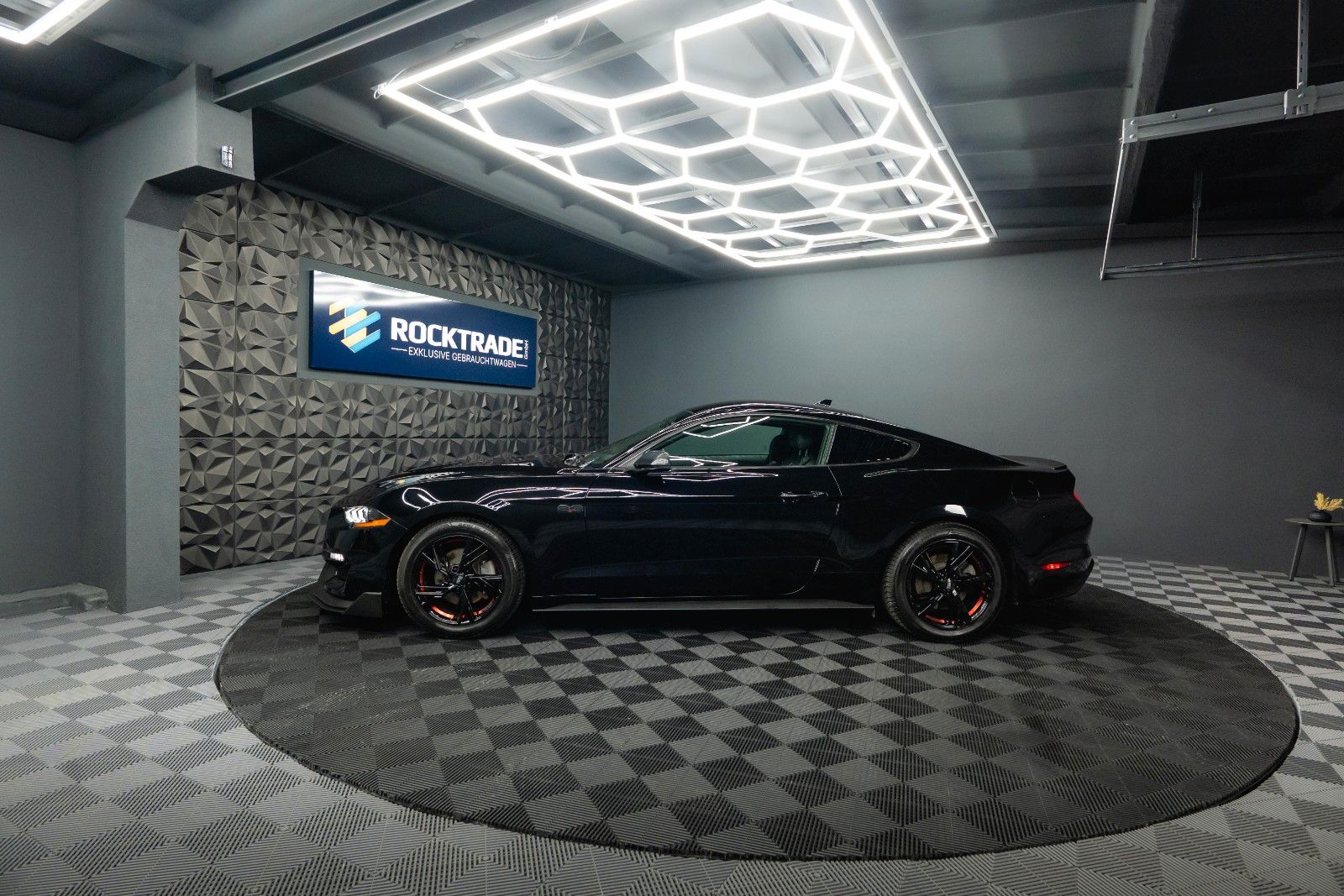 Fahrzeugabbildung Ford Mustang Shelby Coupe GT 350 Package Dark Horse