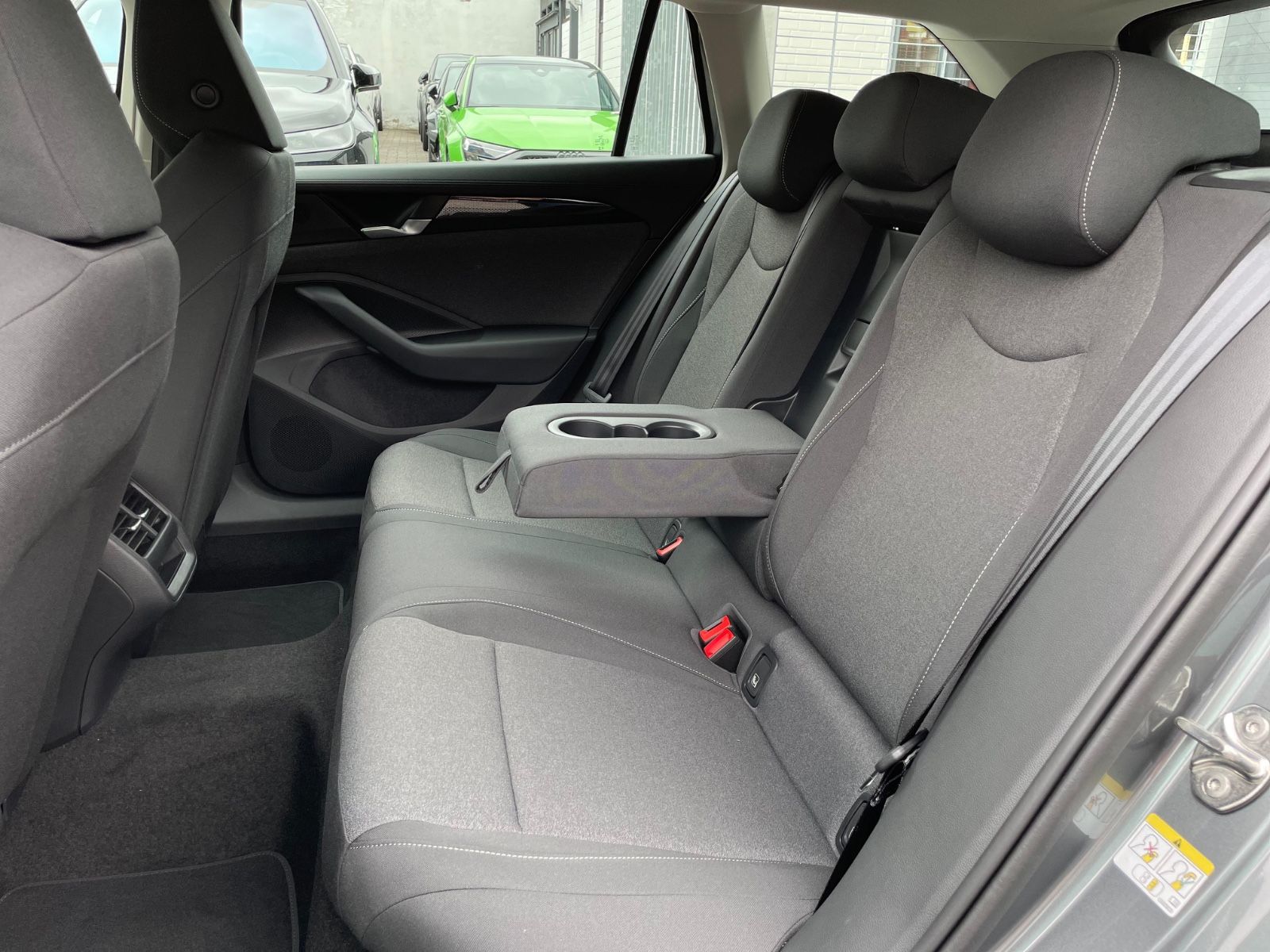 Fahrzeugabbildung Volkswagen Passat Variant 2.0 TDI |Sport-Paket|ACC|Kamera|