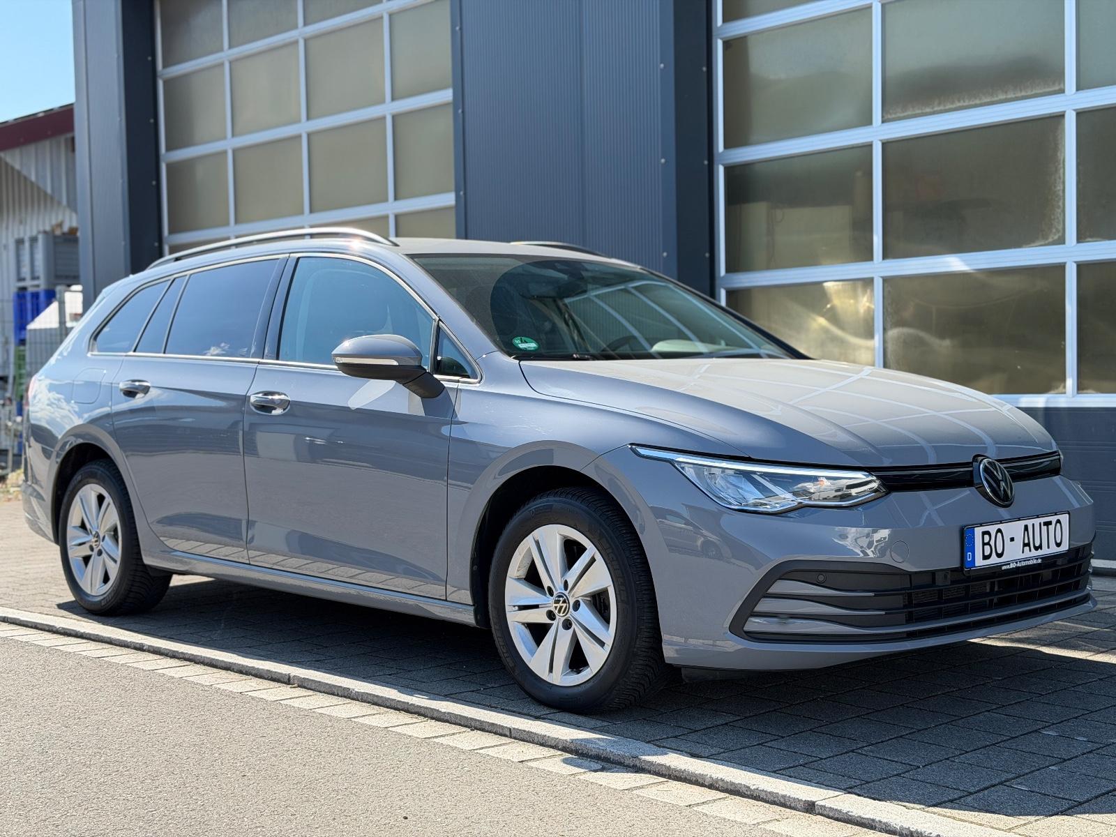 Volkswagen Golf VIII 2,0 TDI Life Virtual Navi Spur+ LED