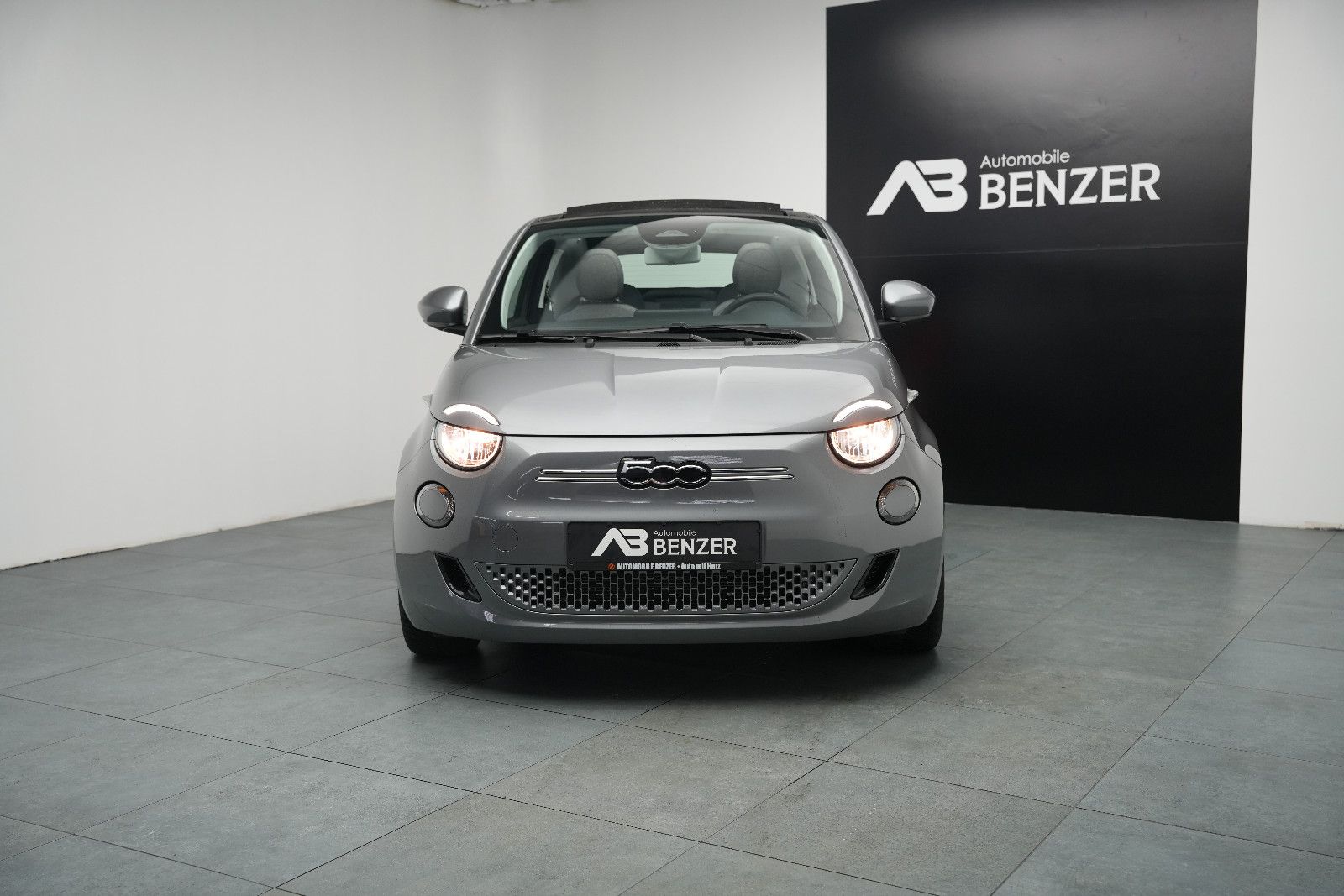 Fiat 500e Cabrio Icon 42 KwH *R-Kamera*Navi*Klima* imagem 3